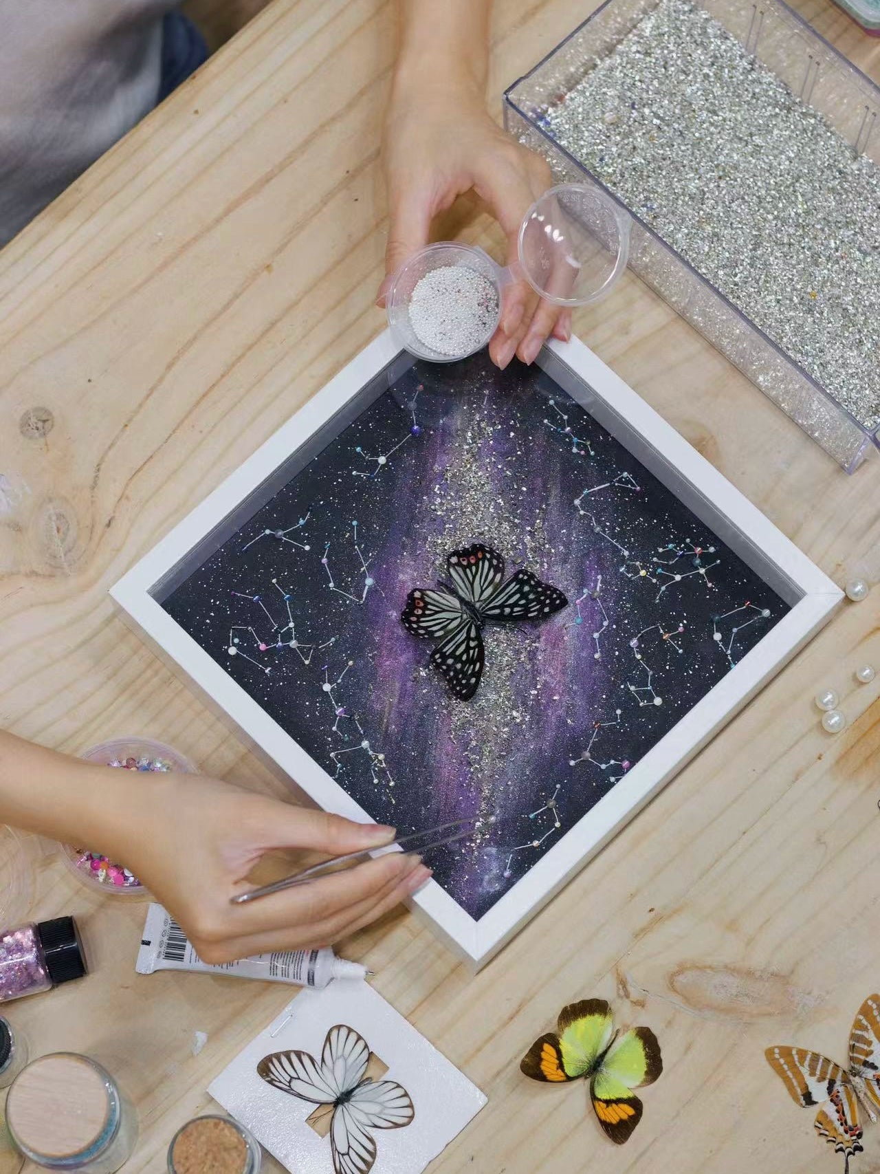 DIY矿石星球画装饰画成品星空蝴蝶摆台装饰画手工制作礼物送女友