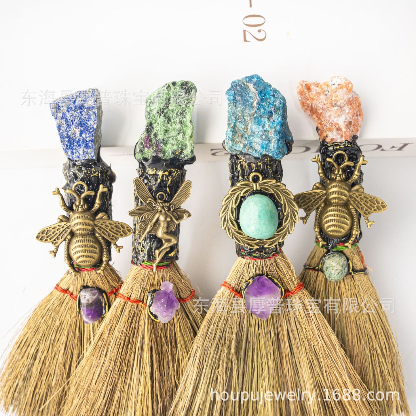 Cross-border hot-selling natural crystal rough stone amethyst cluster mini broom handmade Halloween witch magic broom pendulum