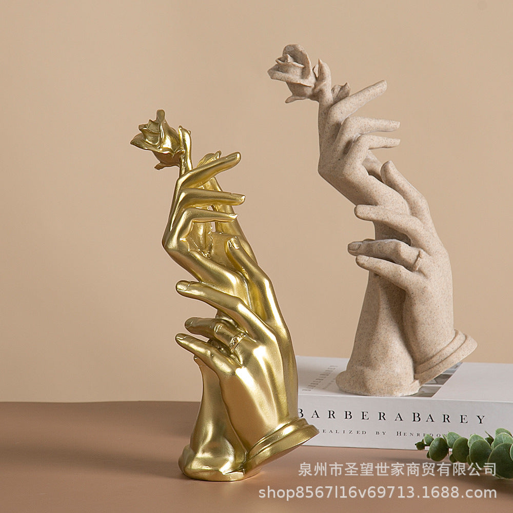 北欧简约现代携手玫瑰结婚礼物创意家居客厅酒柜工艺装饰品摆件设