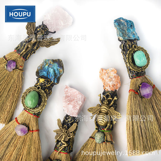 Cross-border hot-selling natural crystal rough stone amethyst cluster mini broom handmade Halloween witch magic broom pendulum