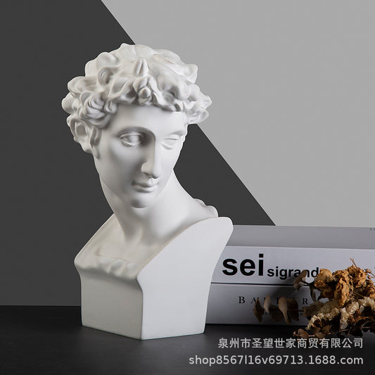 北欧人物小卫朱利亚诺·美第奇树脂雕像美术用品婚庆道具雕像摆件