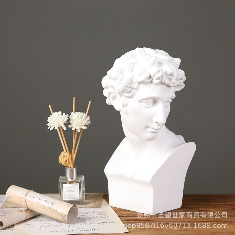 北欧人物小卫朱利亚诺·美第奇树脂雕像美术用品婚庆道具雕像摆件